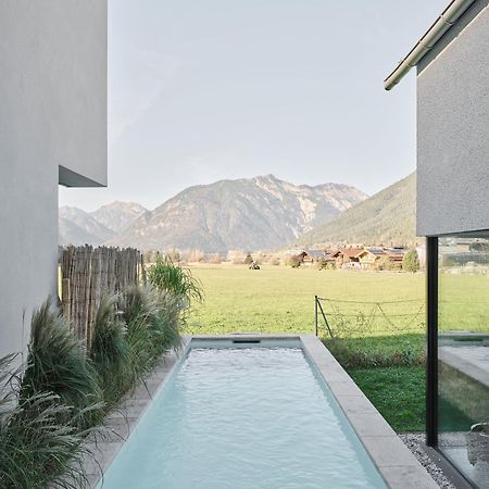 Urban Mountain Chalet With Lake View Маурах Екстериор снимка