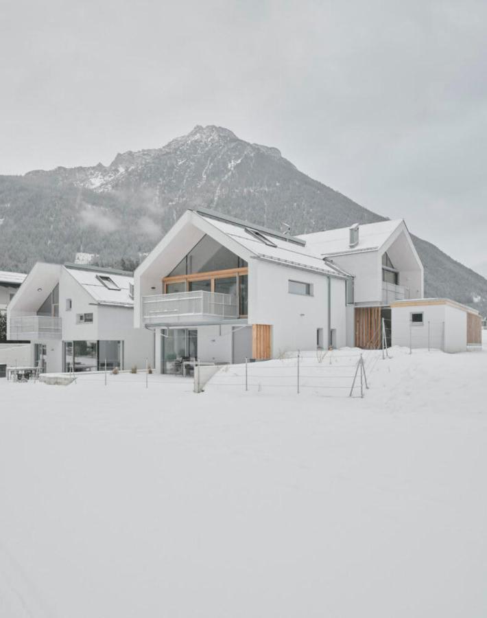 Urban Mountain Chalet With Lake View Маурах Екстериор снимка