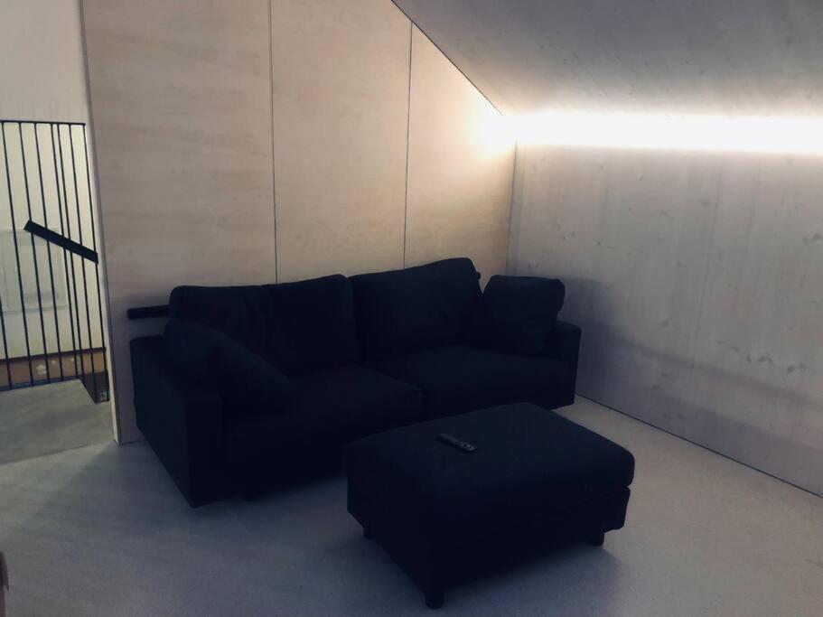 Urban Mountain Chalet With Lake View Маурах Екстериор снимка