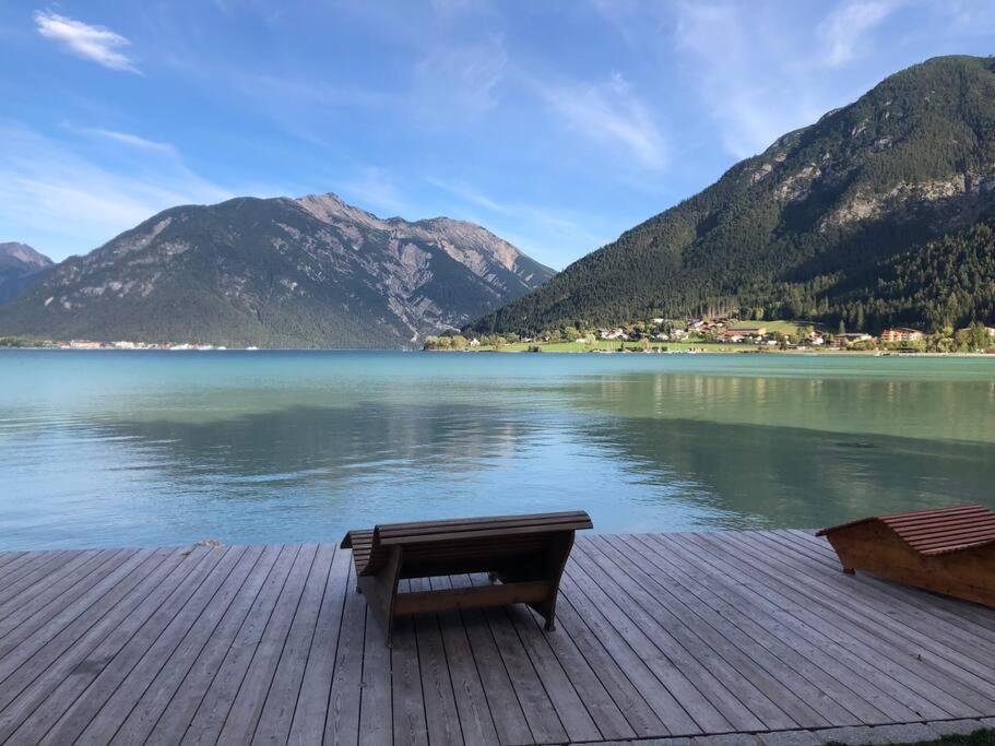 Urban Mountain Chalet With Lake View Маурах Екстериор снимка