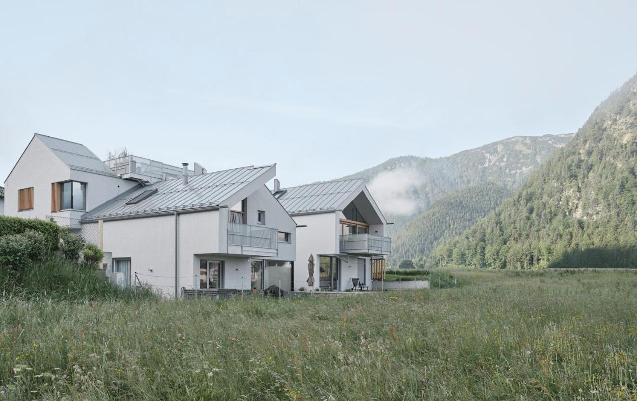 Urban Mountain Chalet With Lake View Маурах Екстериор снимка