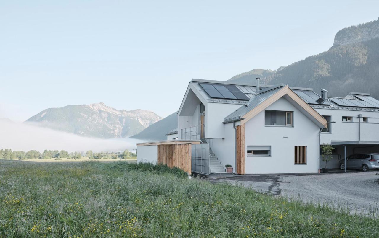 Urban Mountain Chalet With Lake View Маурах Екстериор снимка