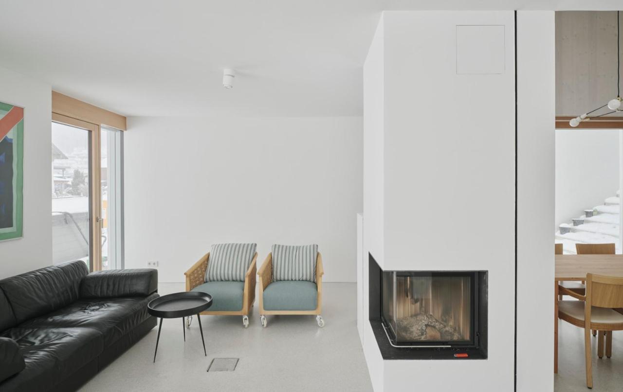 Urban Mountain Chalet With Lake View Маурах Екстериор снимка