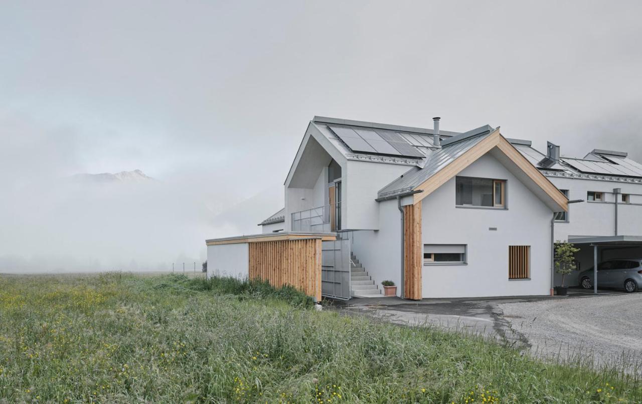Urban Mountain Chalet With Lake View Маурах Екстериор снимка