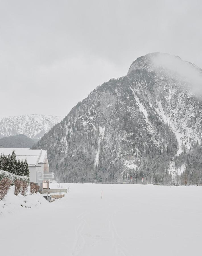 Urban Mountain Chalet With Lake View Маурах Екстериор снимка